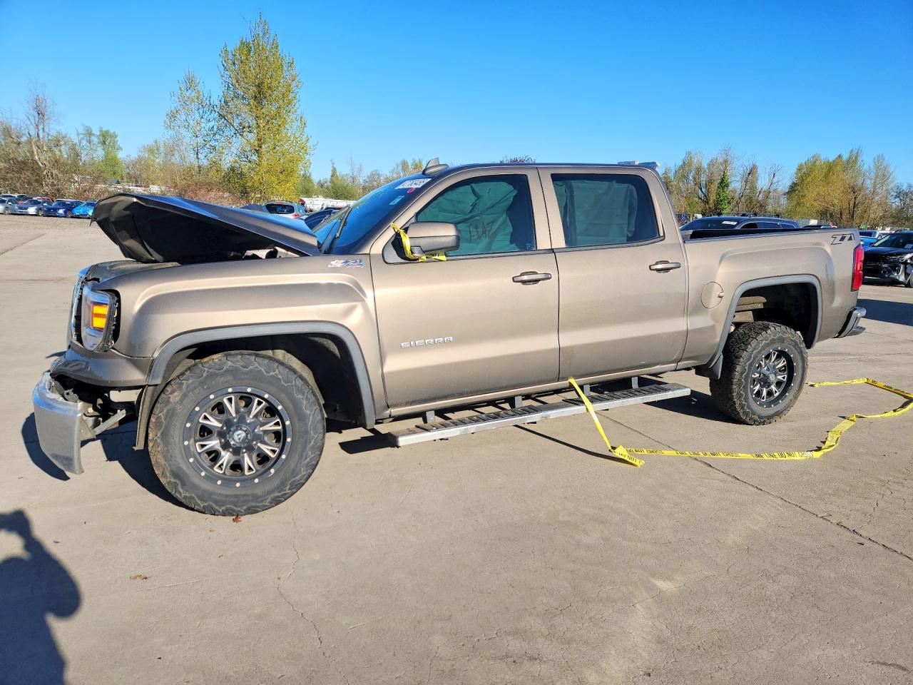 Salvage GMC Sierra Image