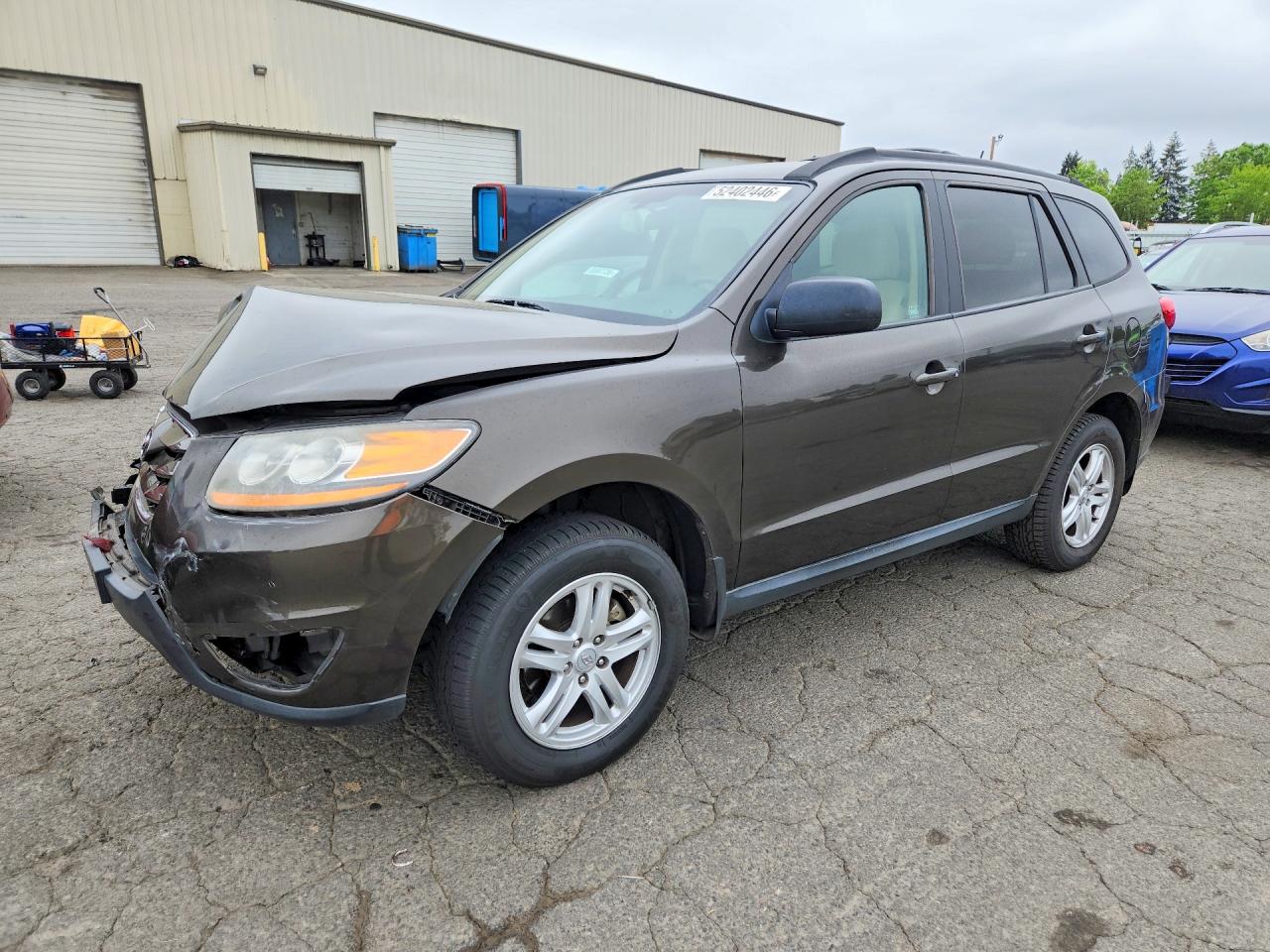 Salvage Hyundai SANTA FE Image