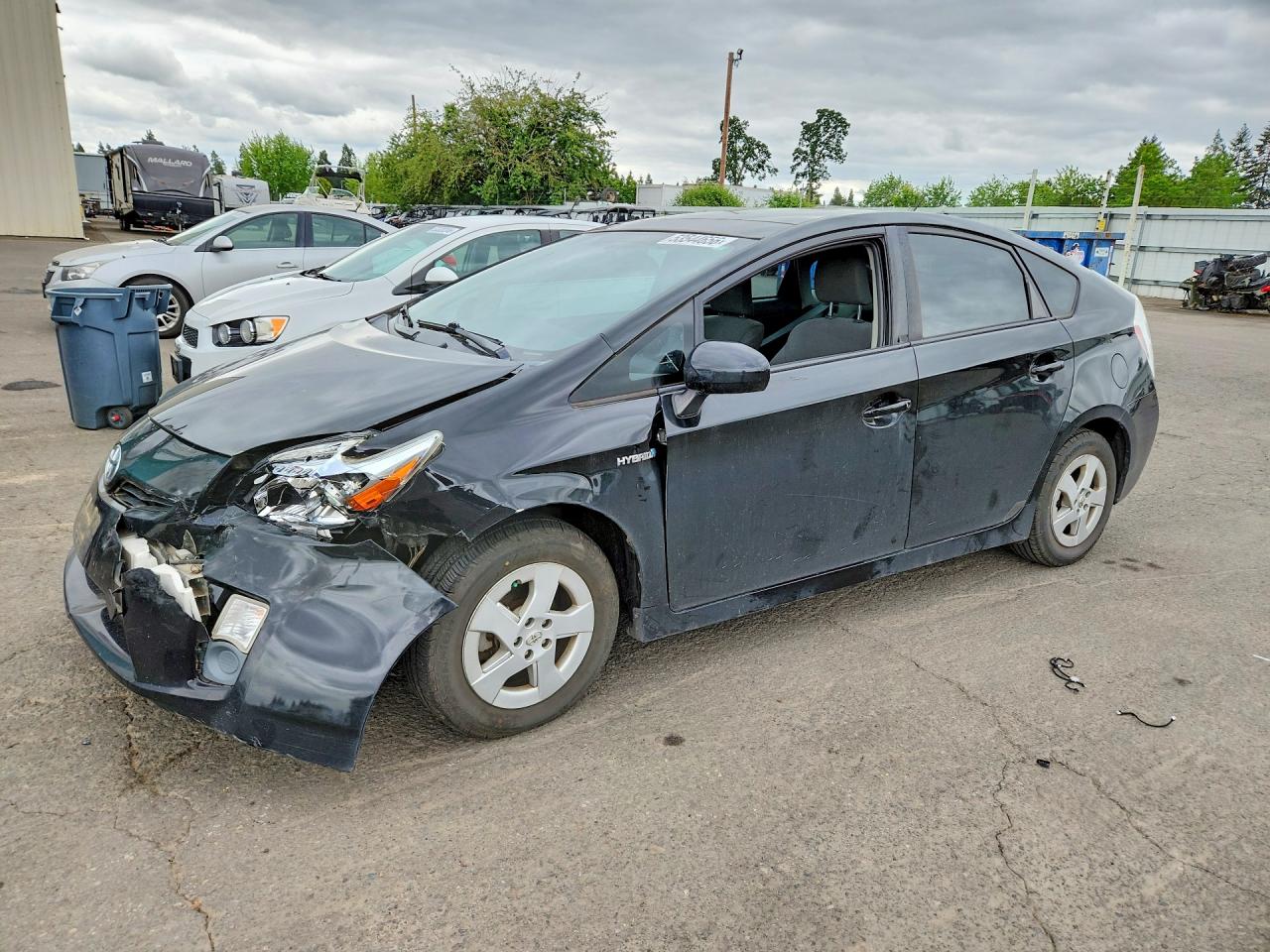 Salvage Toyota Prius Image