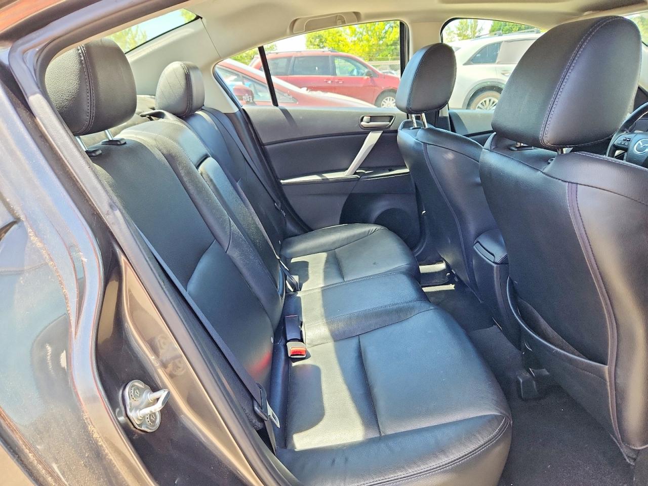 Mazda 3 I