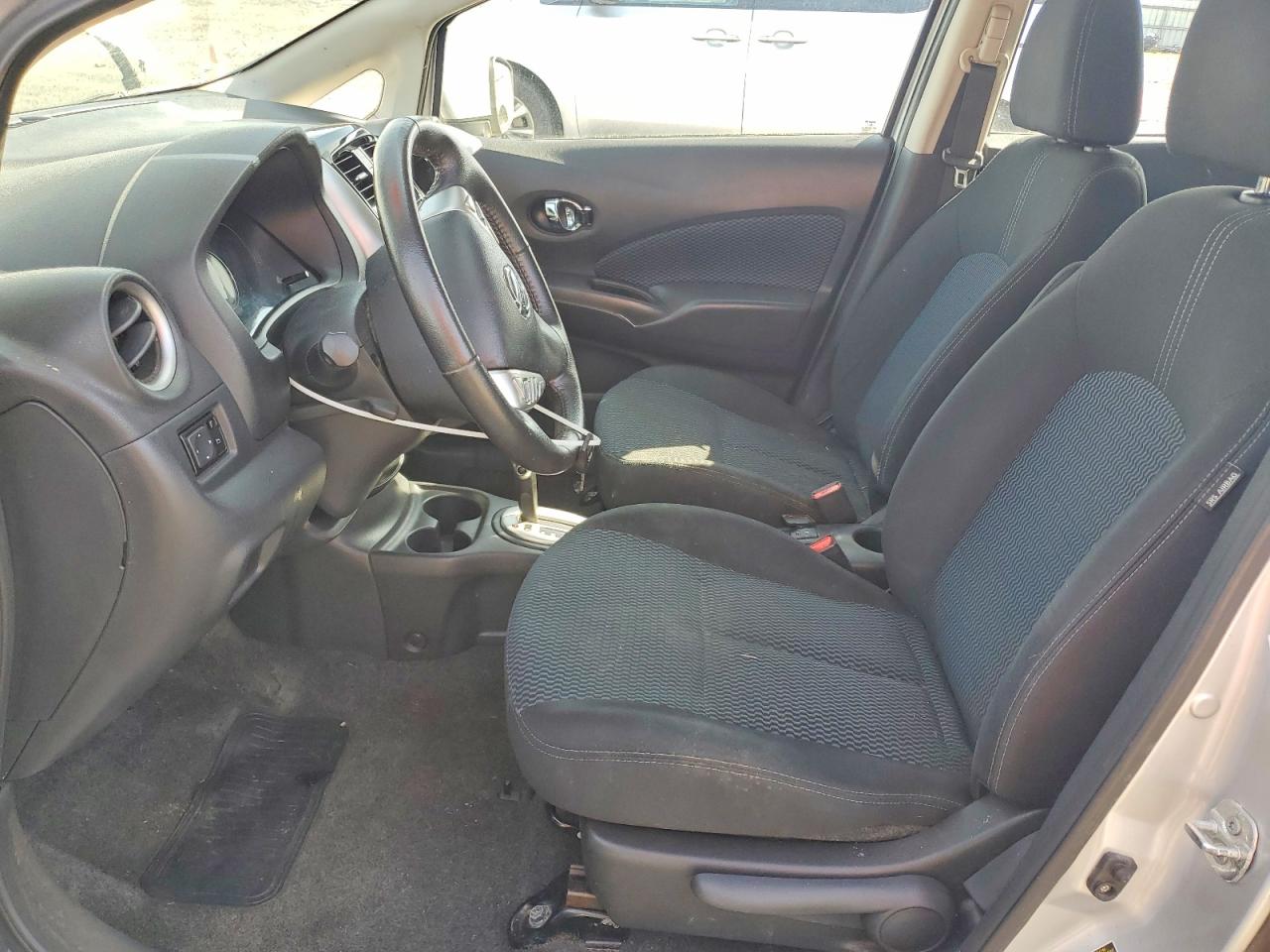 Nissan Versa Sv