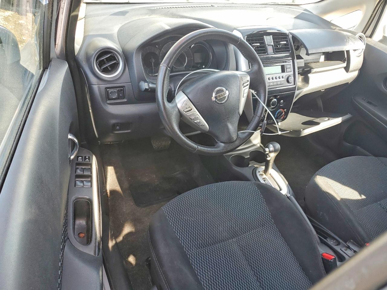 Nissan Versa Sv