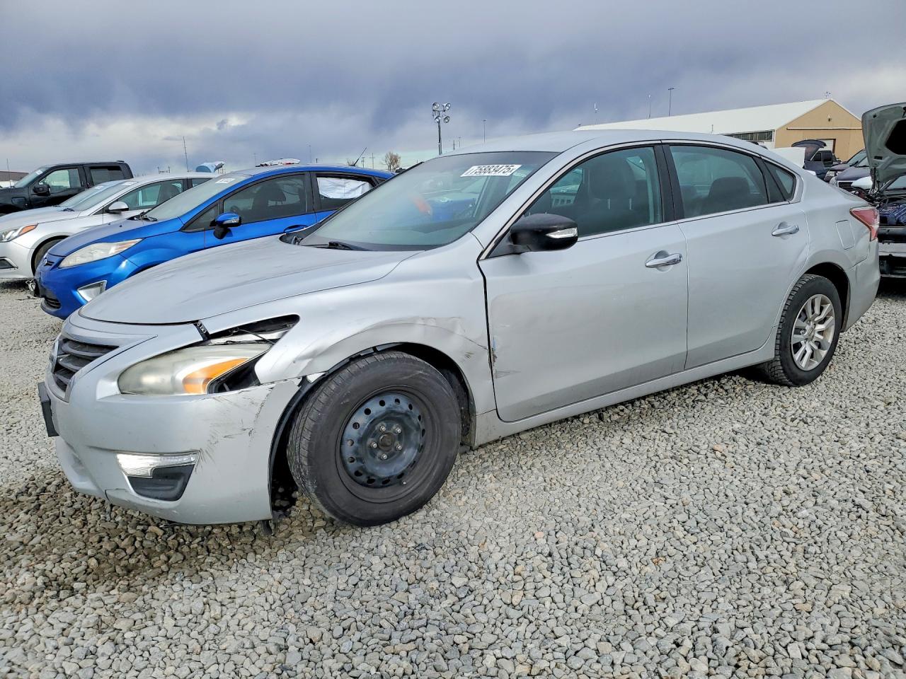 Salvage Nissan Altima Image
