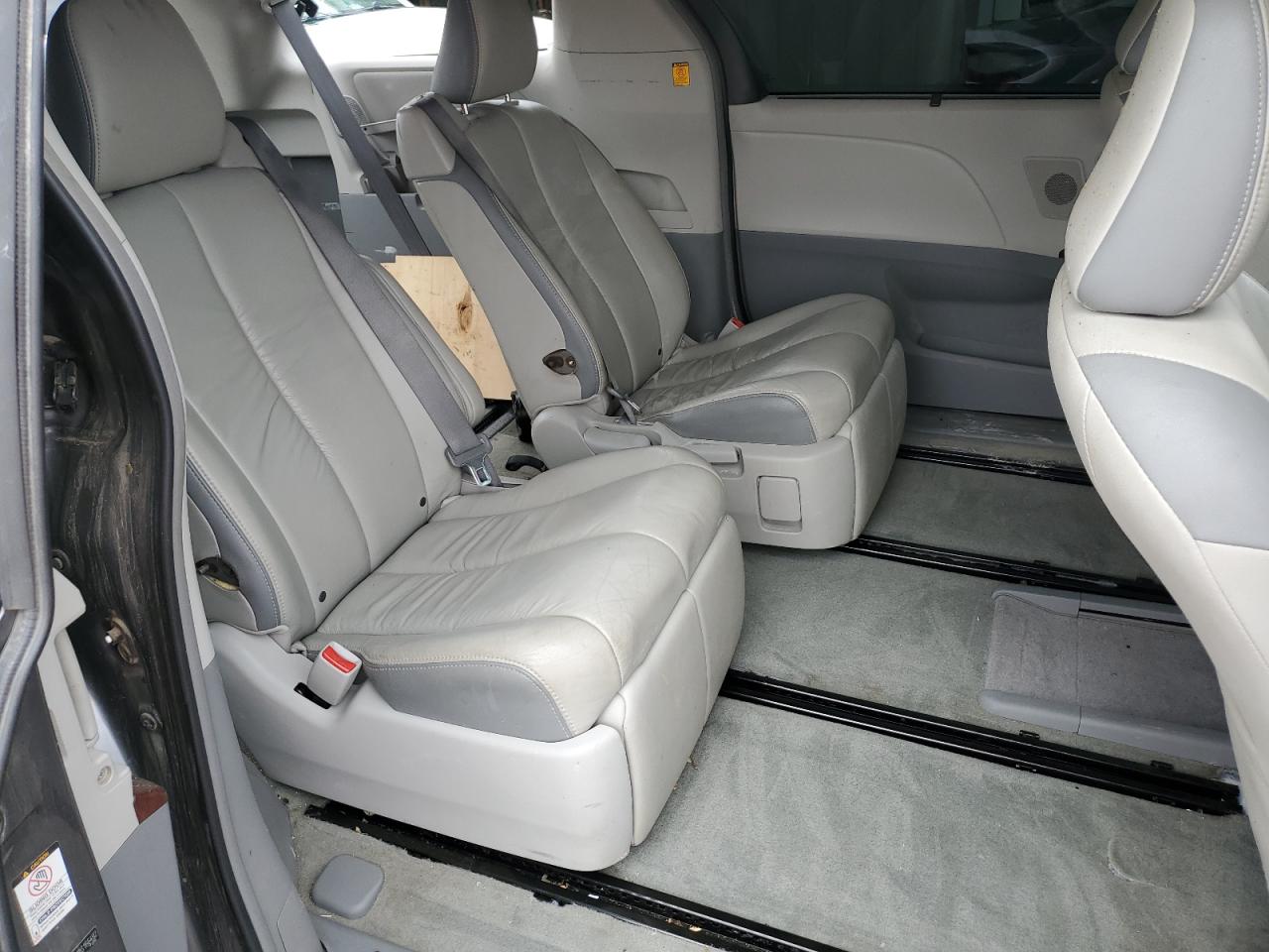 Toyota Sienna Xle