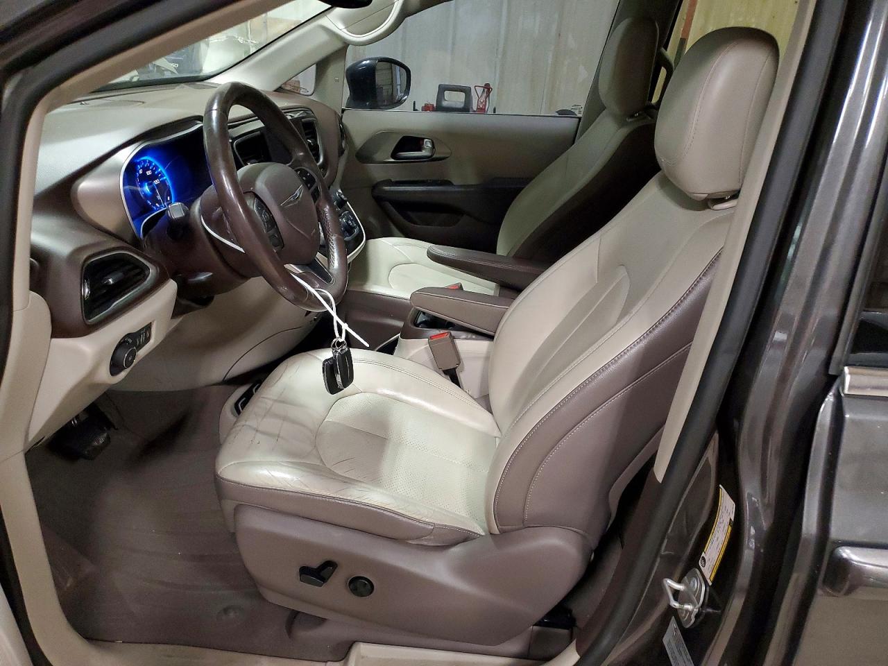 Chrysler Pacifica Touring L Plus