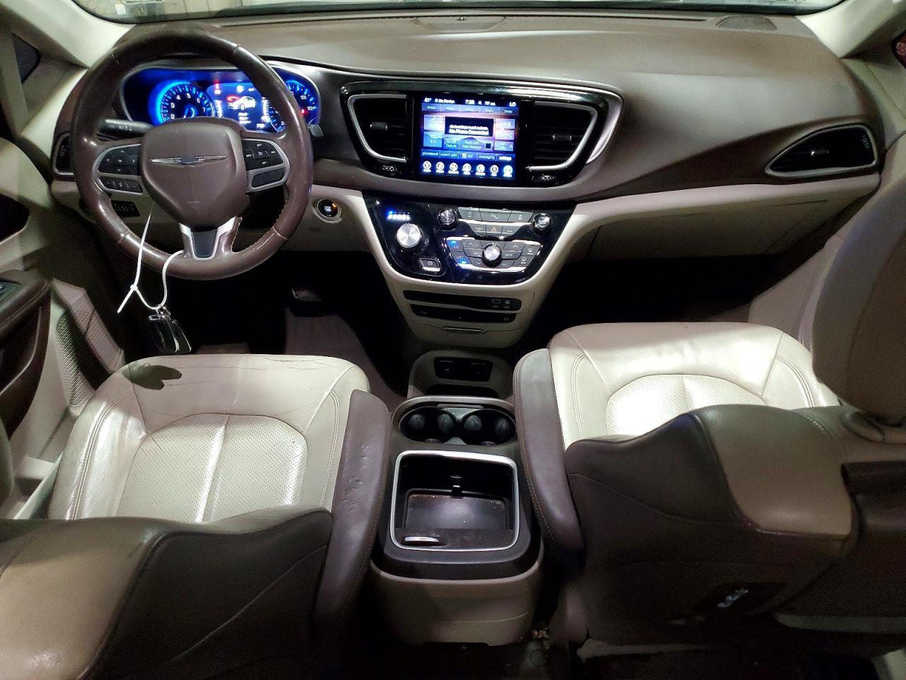 Chrysler Pacifica Touring L Plus