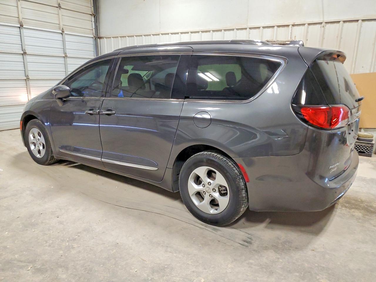 Chrysler Pacifica Touring L Plus