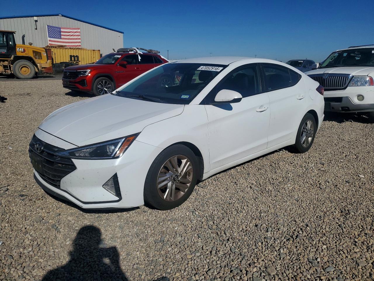 Salvage Hyundai ELANTRA Image