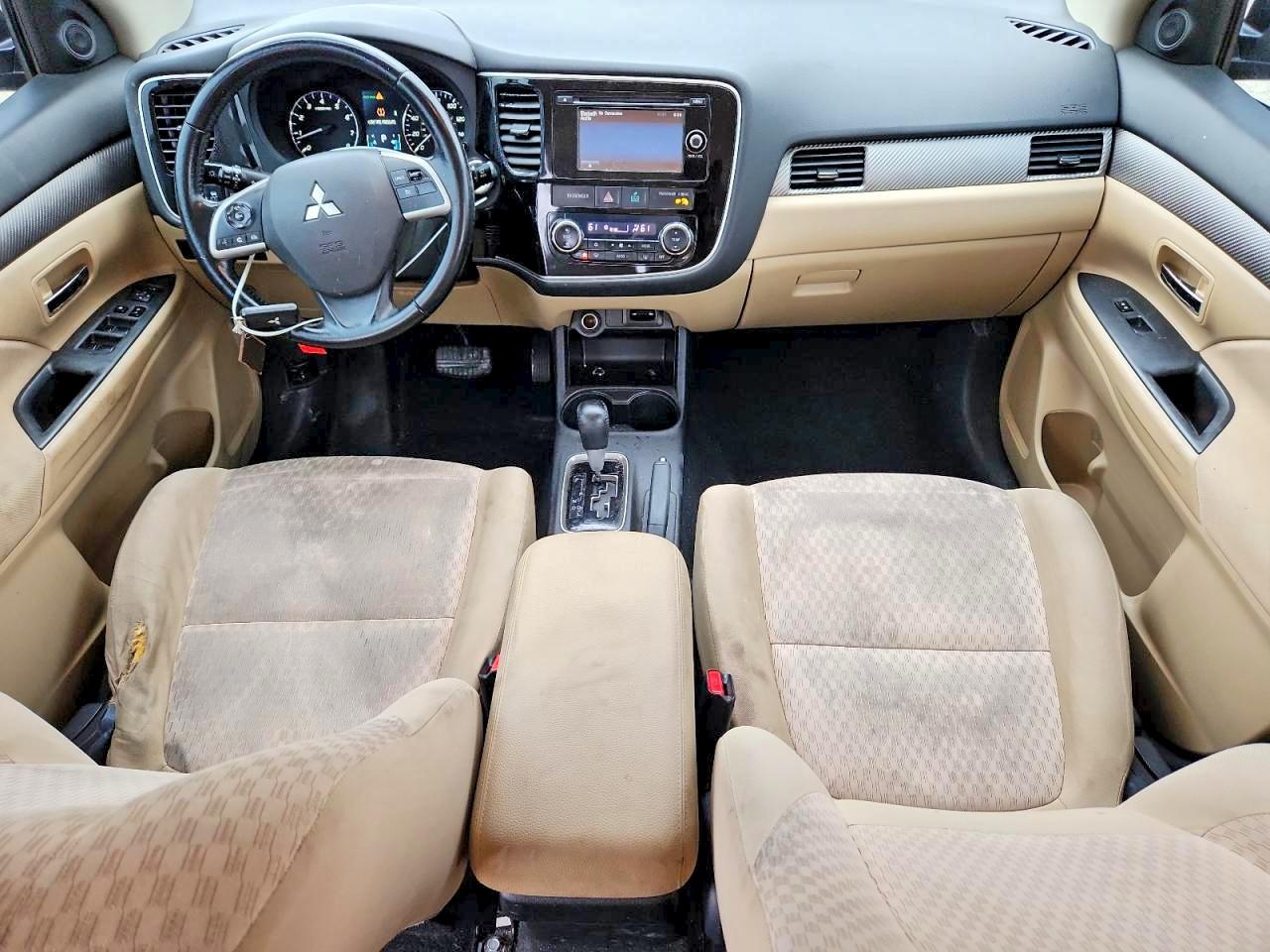 Mitsubishi Outlander Se