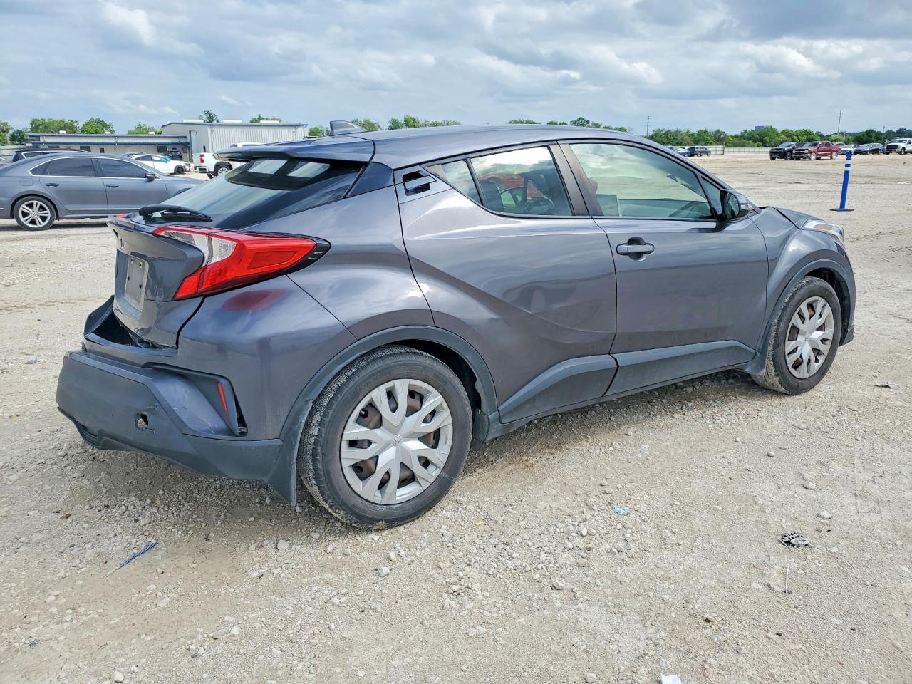 Toyota C-hr Le Le