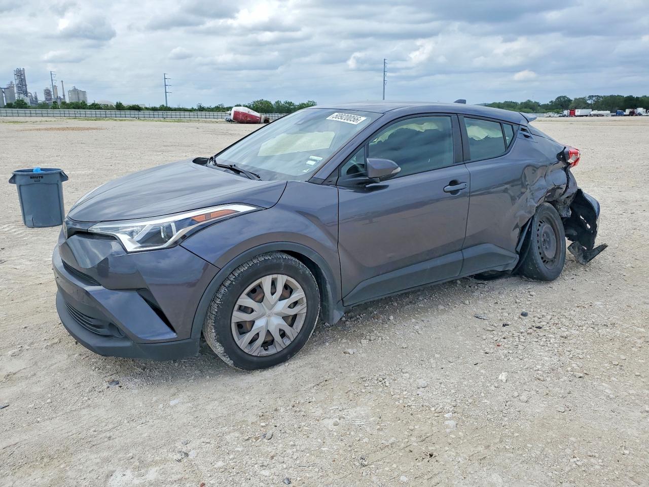 Salvage Toyota C-hr Le Image
