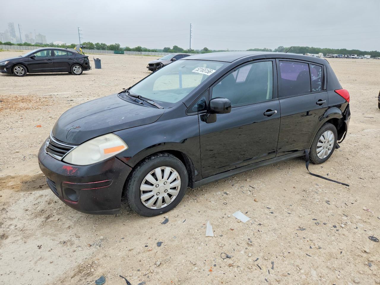 Salvage Nissan Versa Image