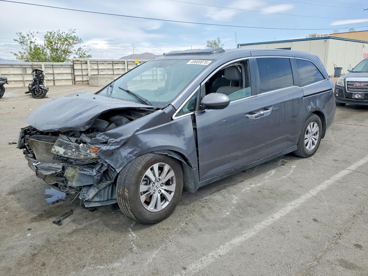 Salvage Honda Odyssey Image