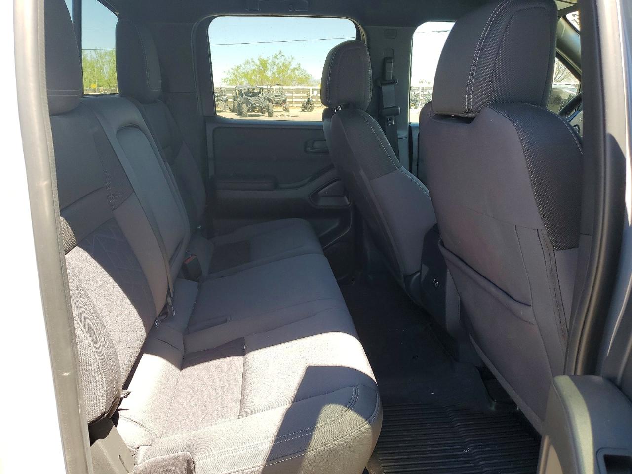 Nissan Frontier Sv