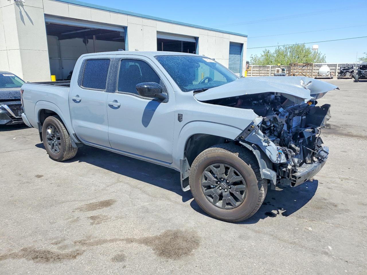 Nissan Frontier Sv
