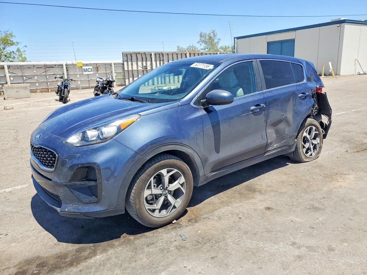 Salvage Kia Sportage Image