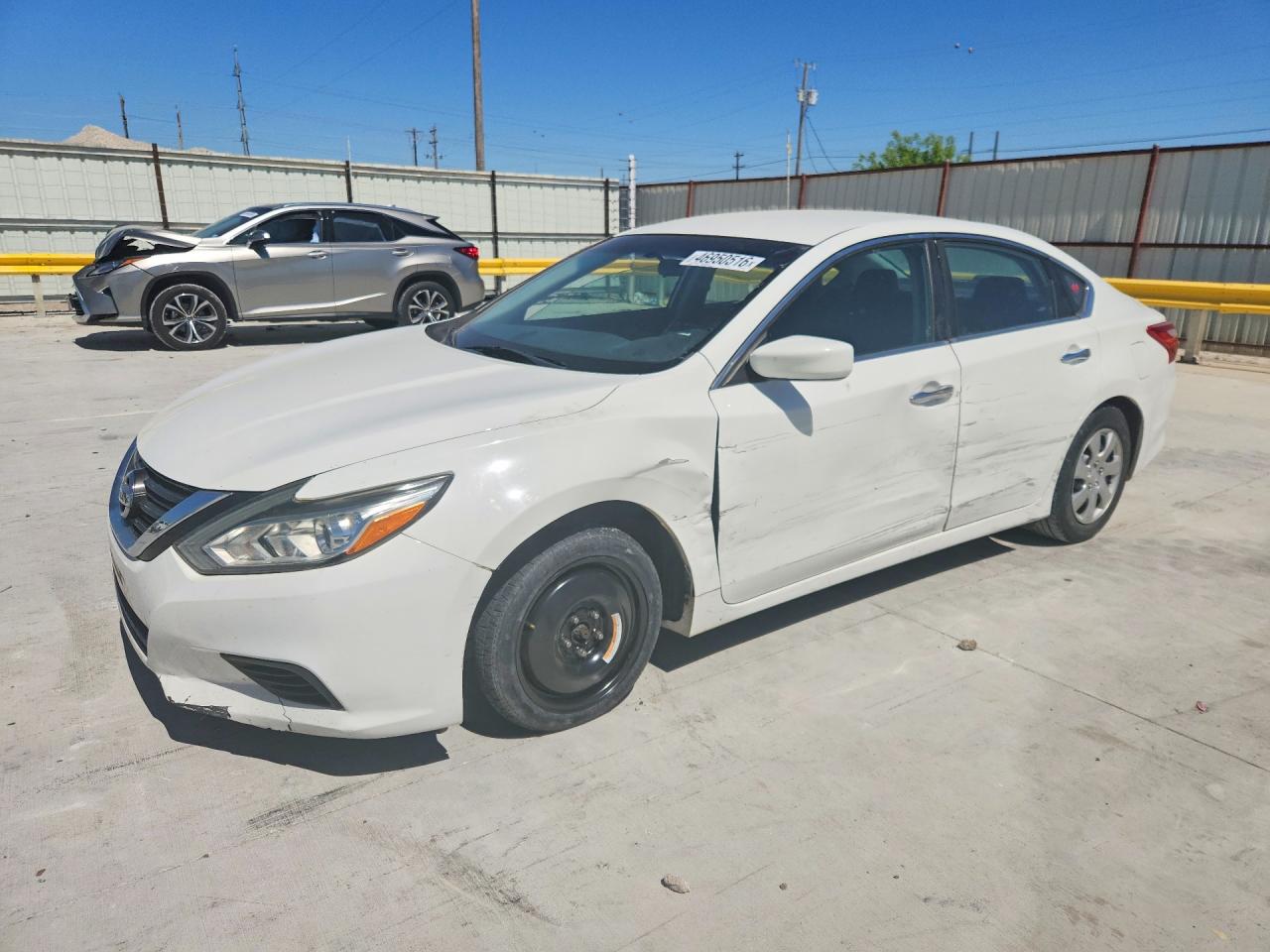 Salvage Nissan Altima Image