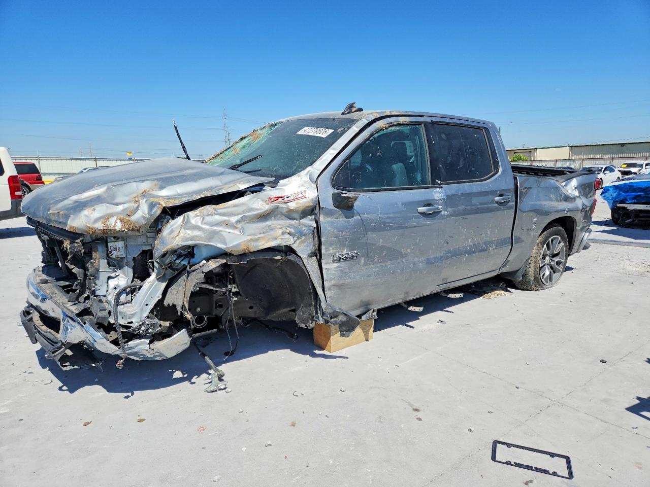 Salvage Chevrolet Silverado Image
