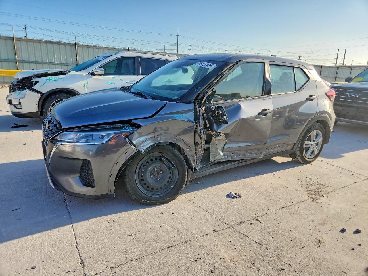 Salvage Nissan Kicks Image