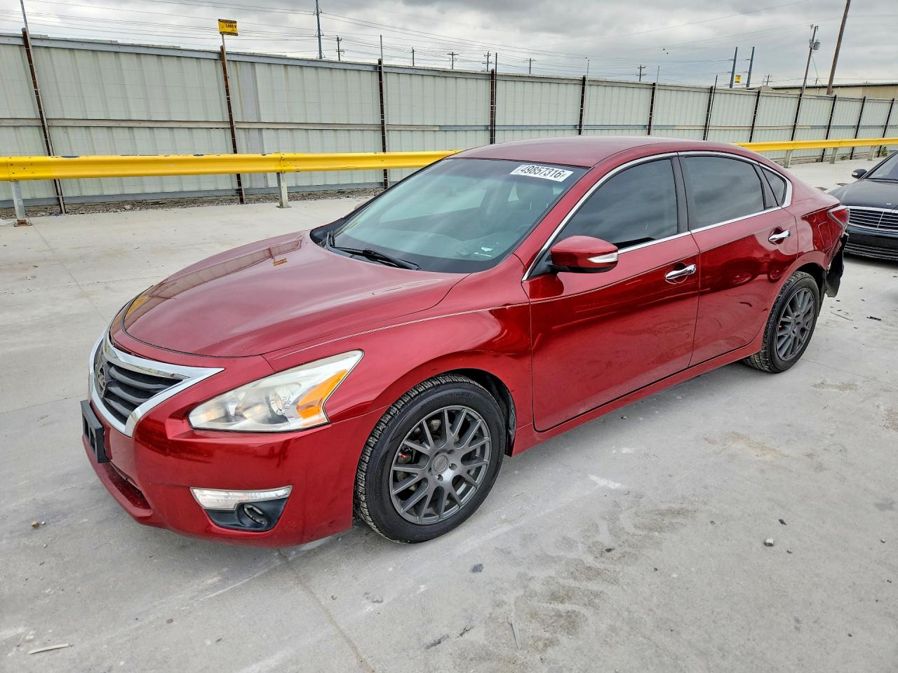 Salvage Nissan Altima Image