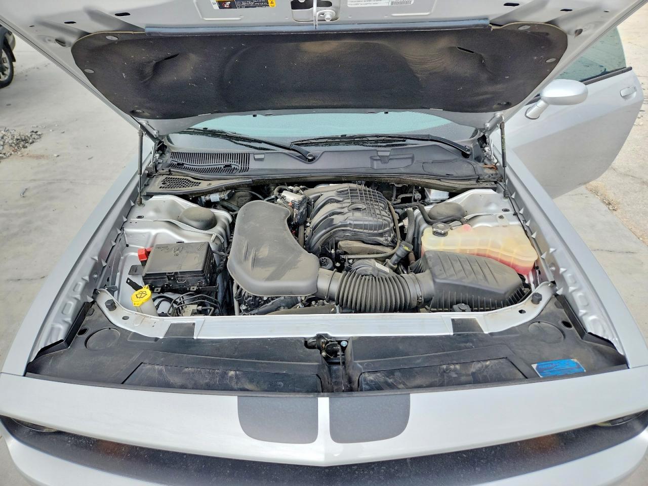 Dodge Challenger Sxt