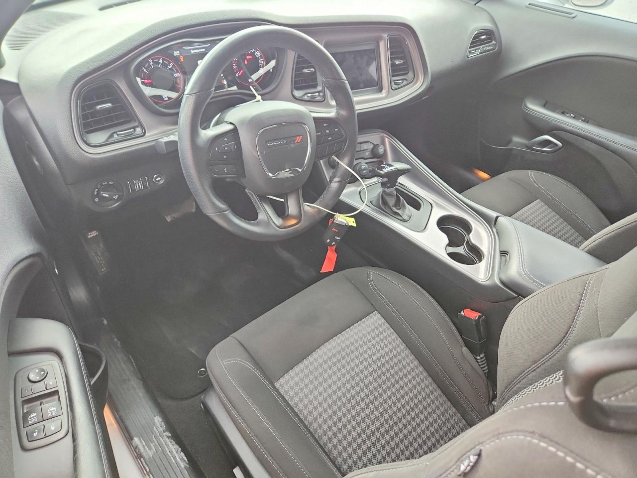 Dodge Challenger Sxt