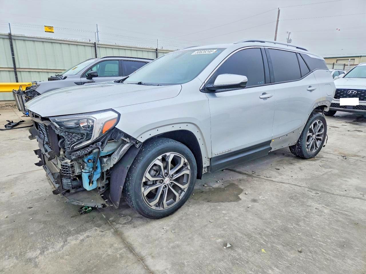 Salvage GMC Terrain Image
