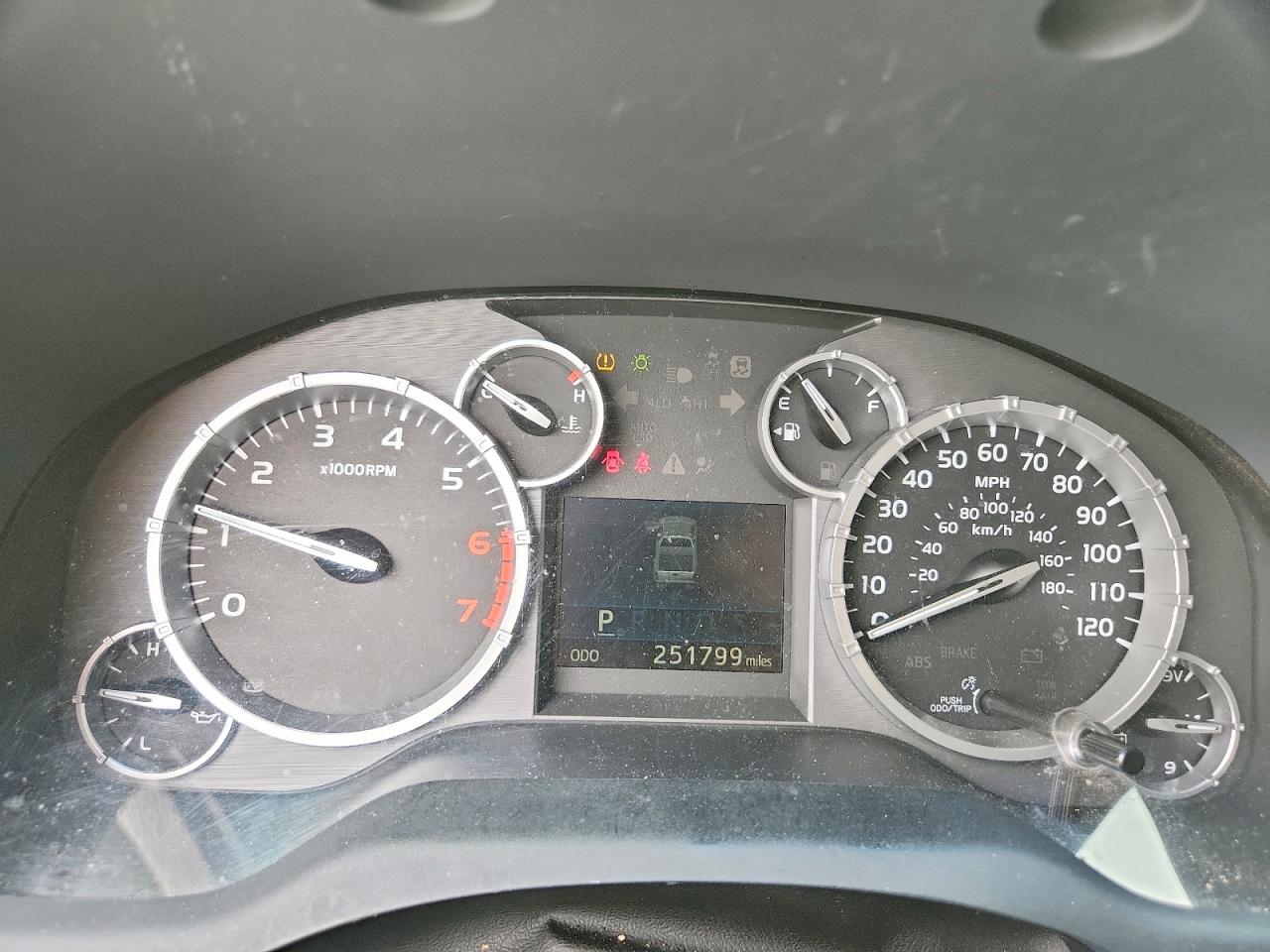 Toyota Tundra Crewmax Sr5