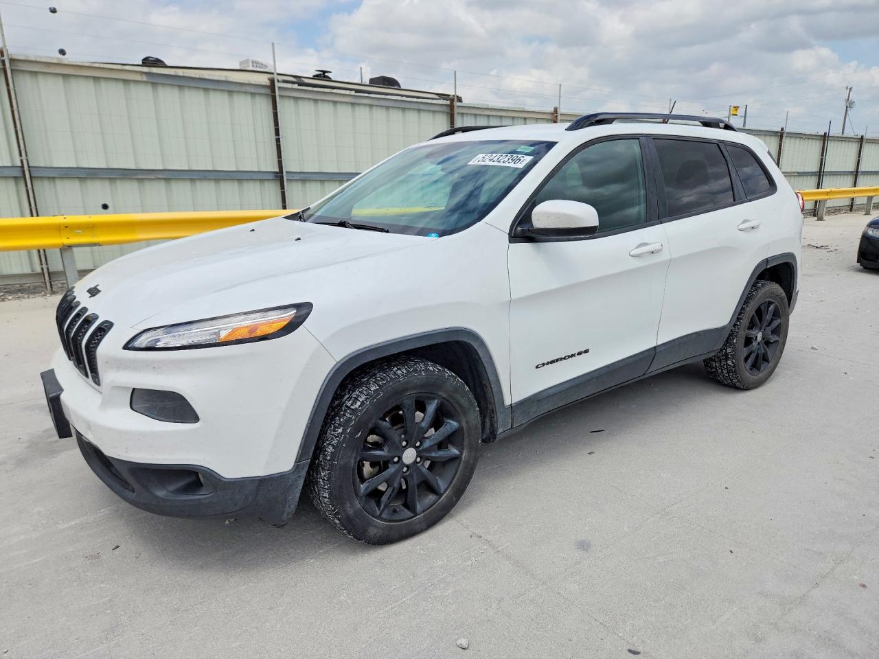 Salvage Jeep Grand Cherokee Image