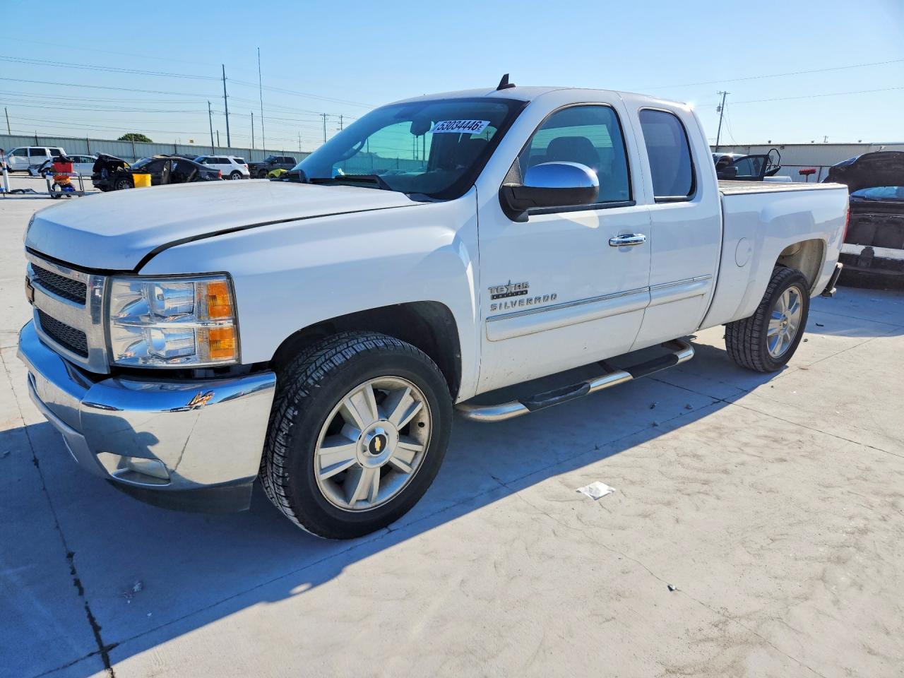 Salvage Chevrolet Silverado Image