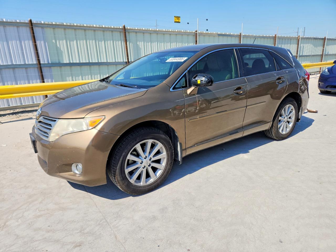 Salvage Toyota Venza Fwd Image
