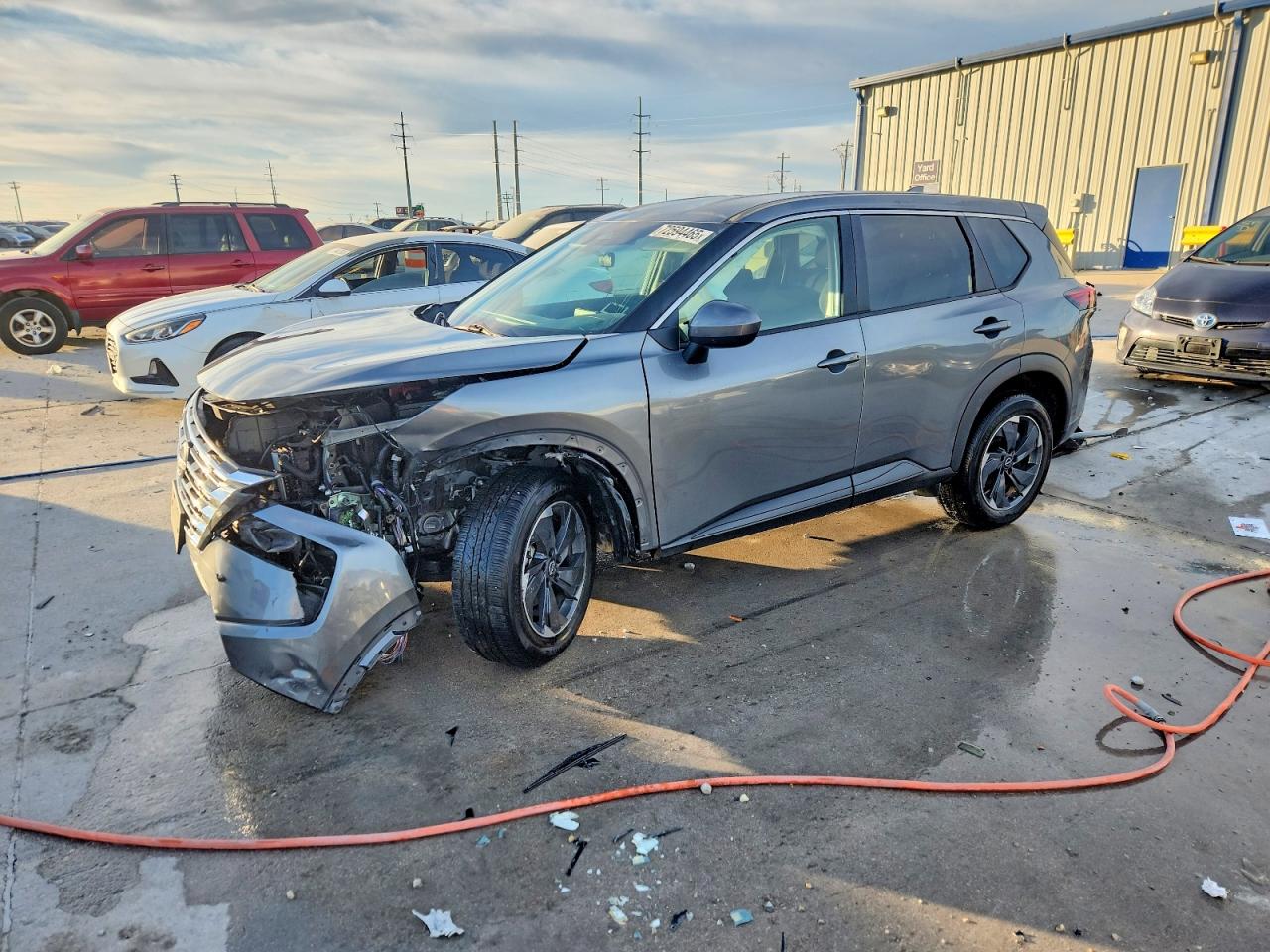 Salvage Nissan Rogue Image