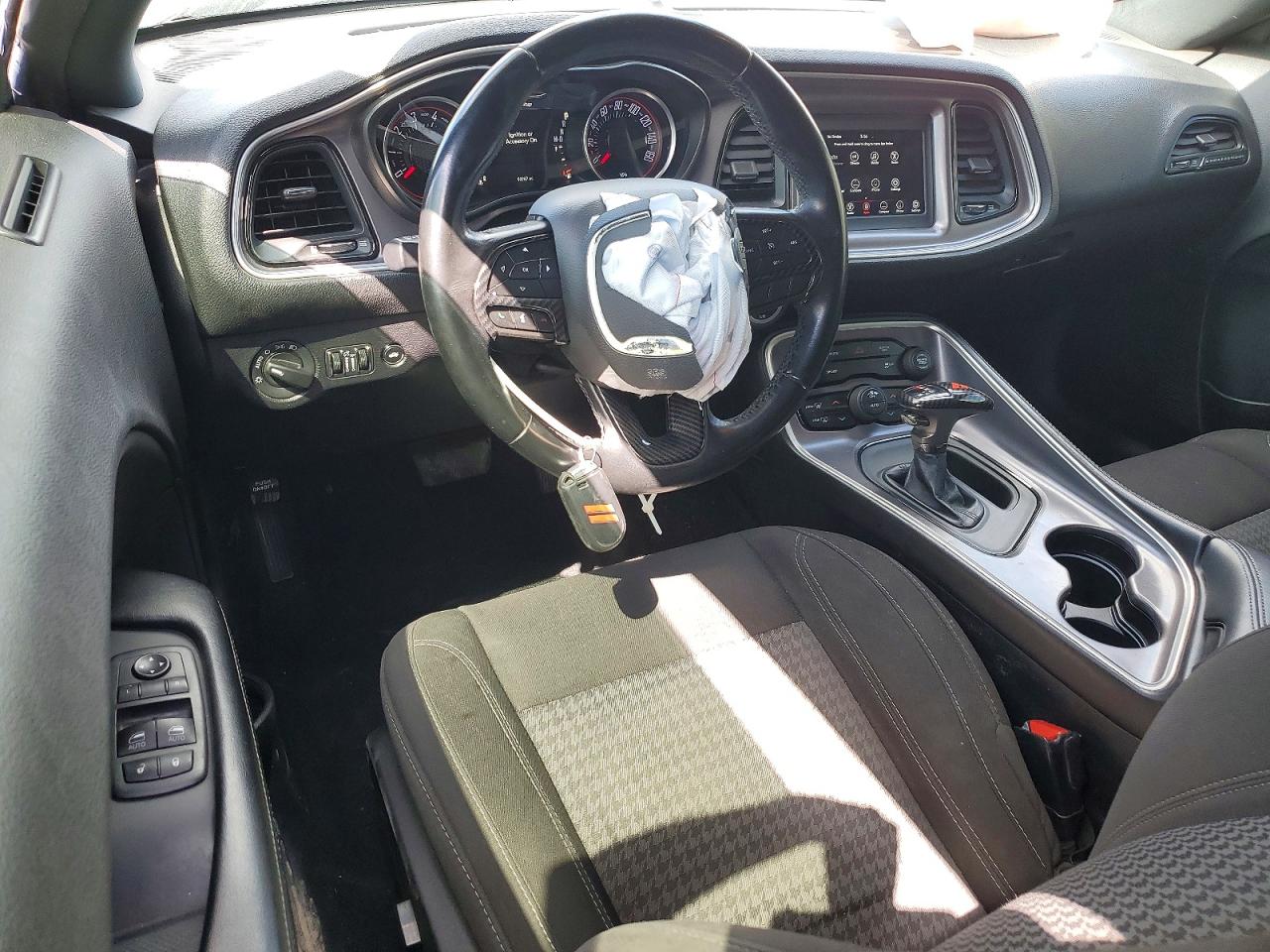 Dodge Challenger Sxt