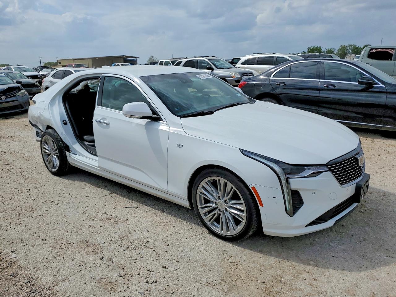 Cadillac CT4 Premium Luxury
