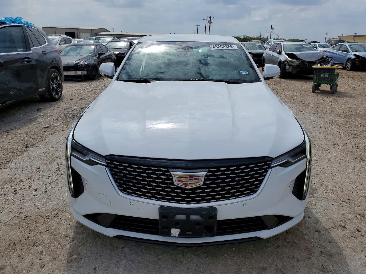 Cadillac CT4 Premium Luxury