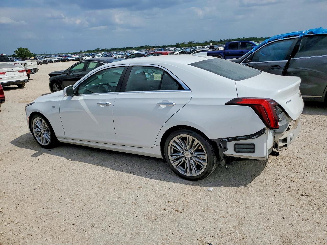 Cadillac CT4 Premium Luxury