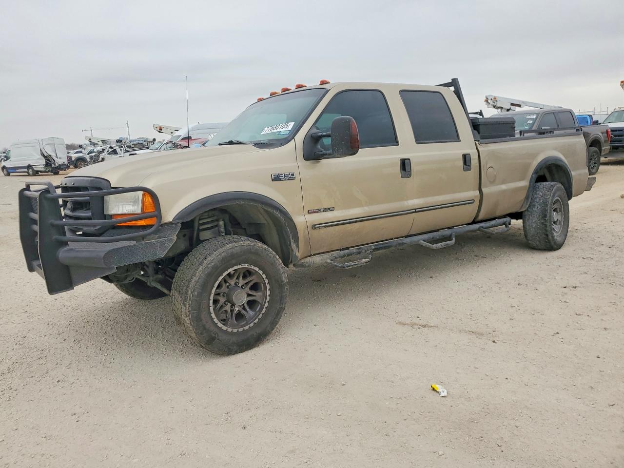Salvage Ford F-350 Image