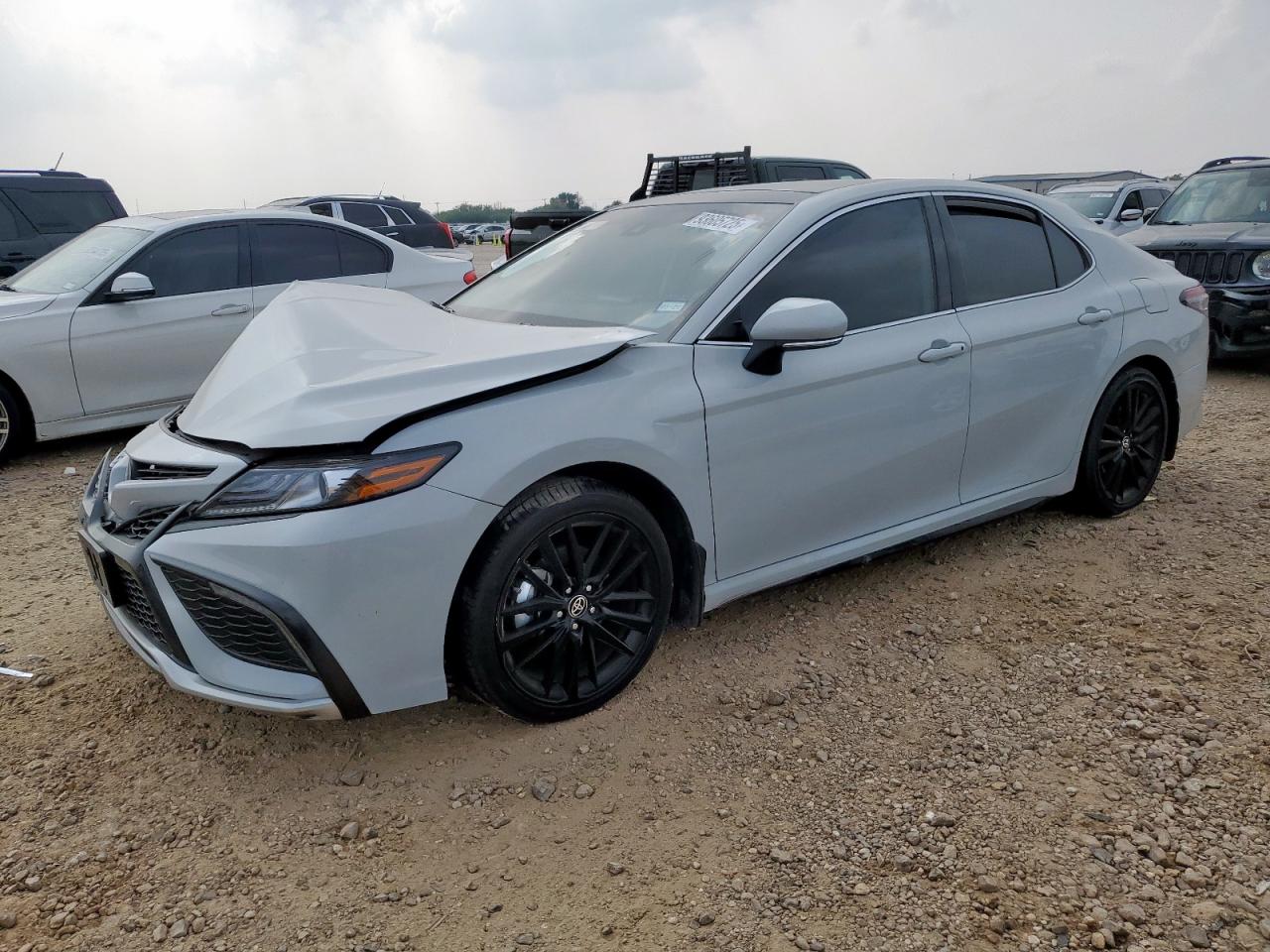 Salvage Toyota Camry Image
