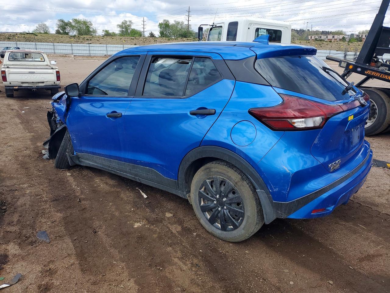 Nissan Kicks S