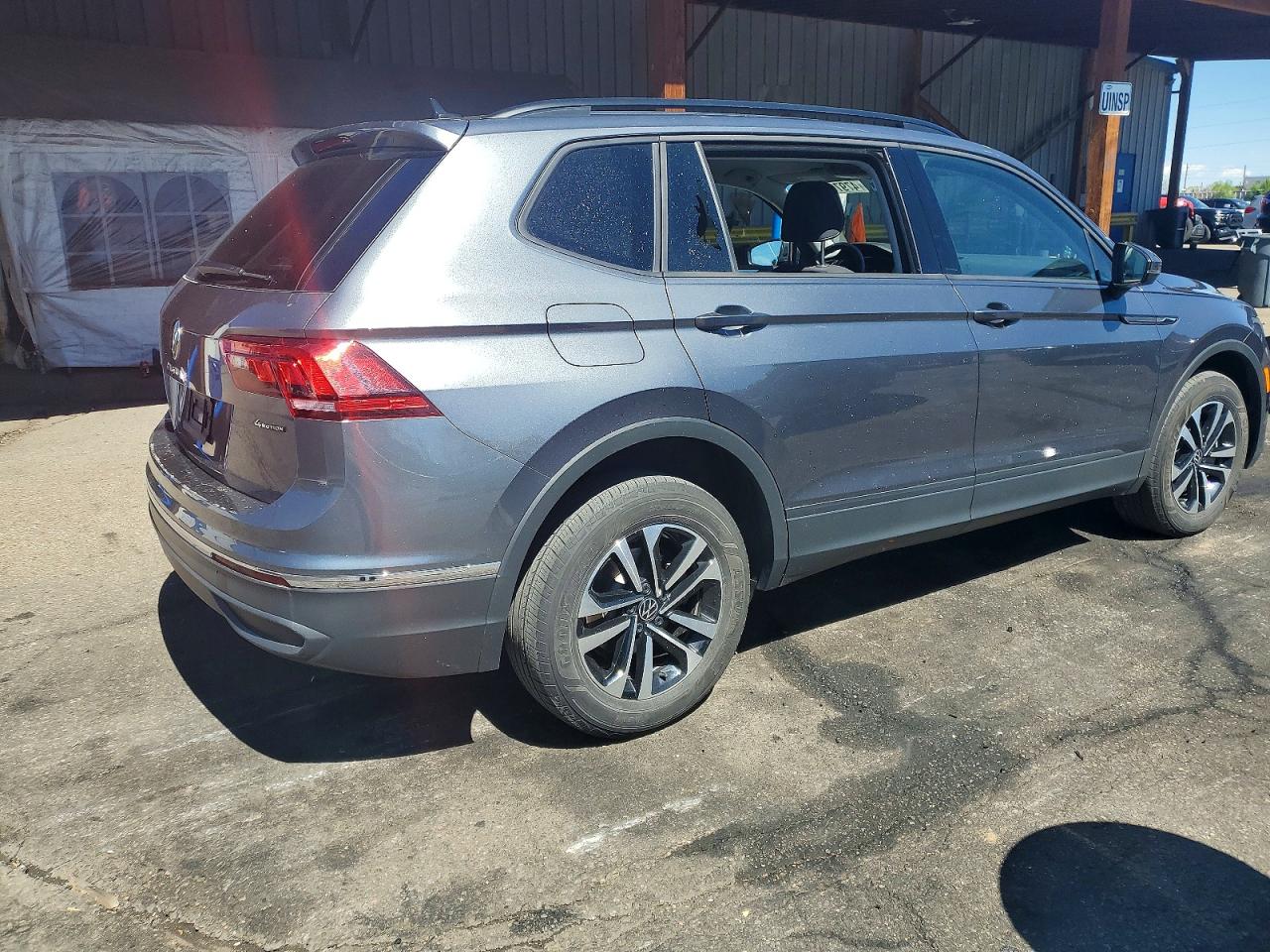 Volkswagen Tiguan S