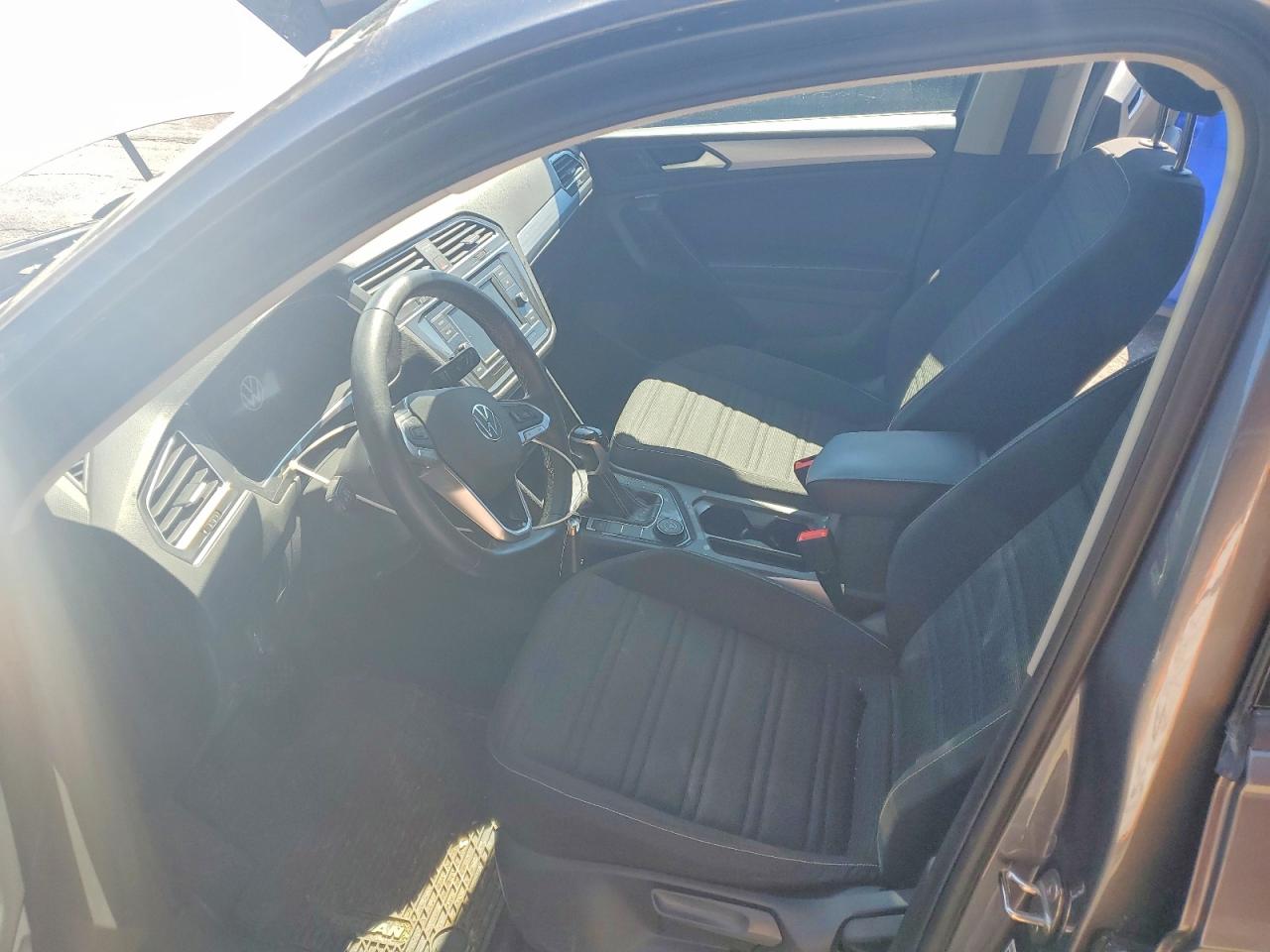 Volkswagen Tiguan S