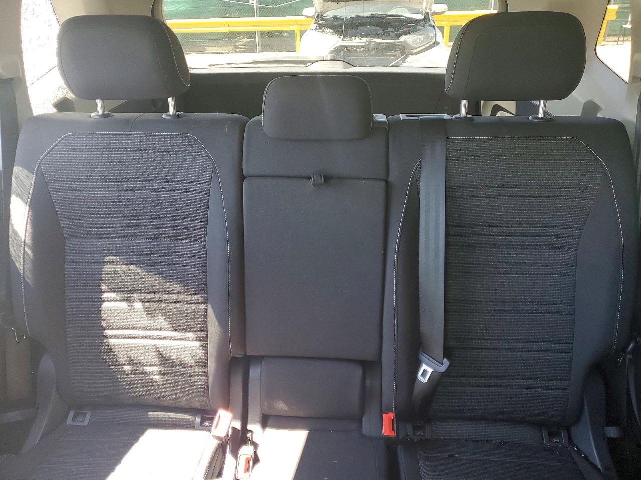 Volkswagen Tiguan S