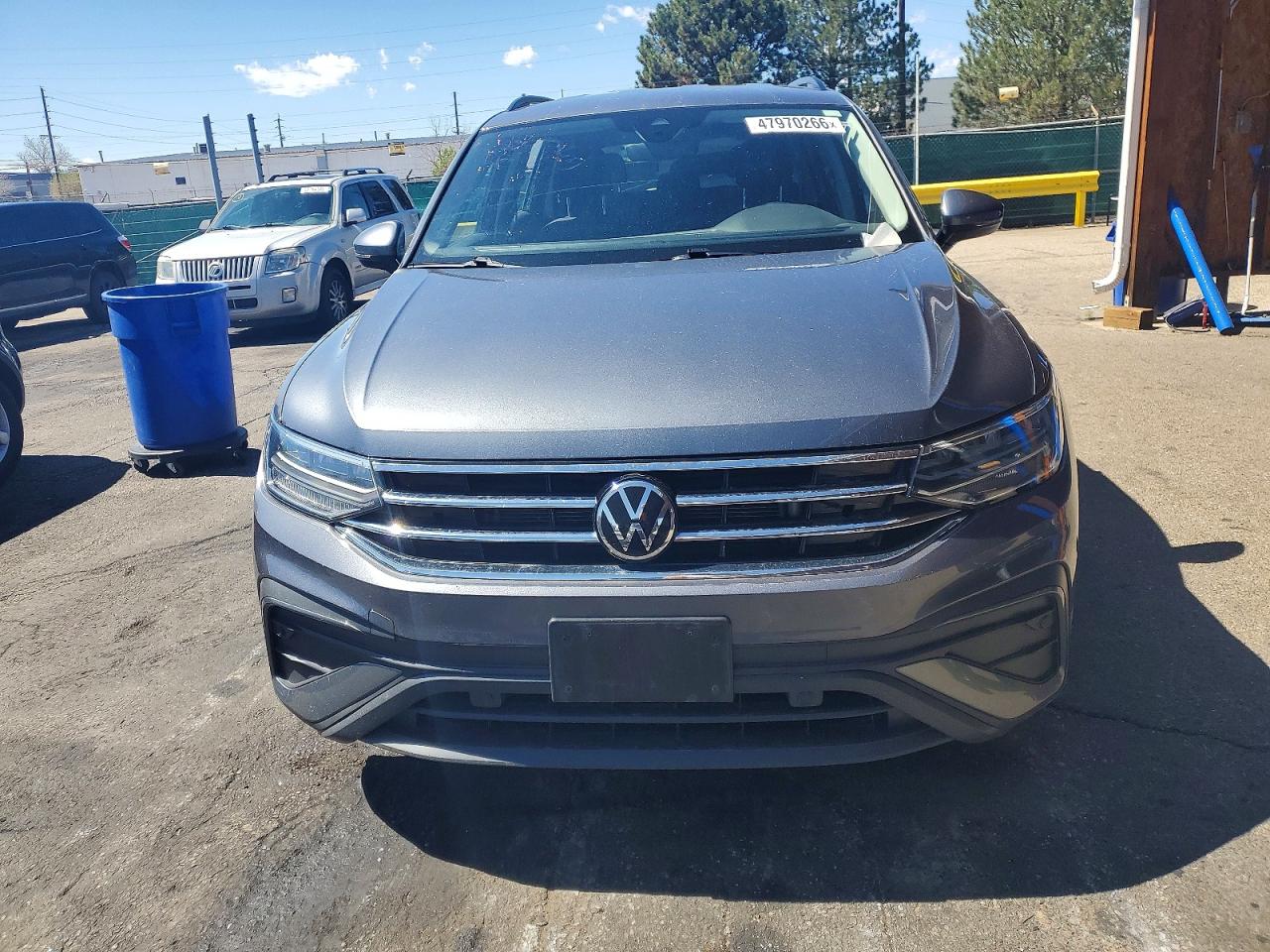 Volkswagen Tiguan S
