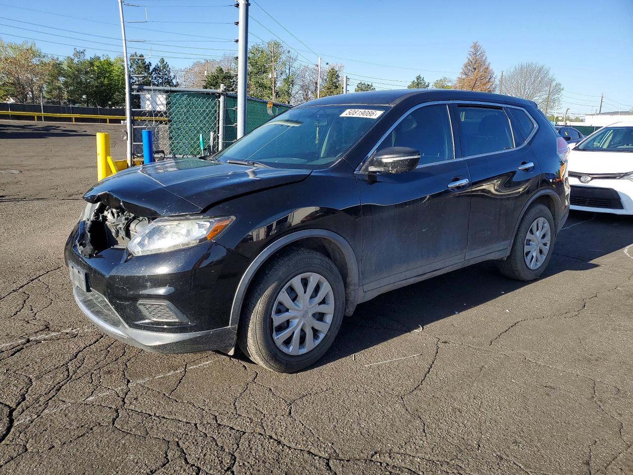 Salvage Nissan Rogue Image