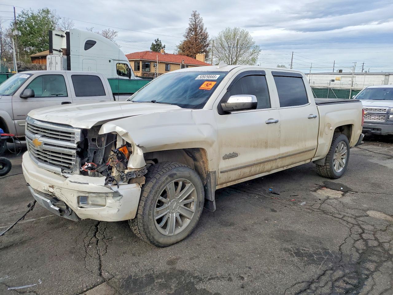 Salvage Chevrolet Silverado Image