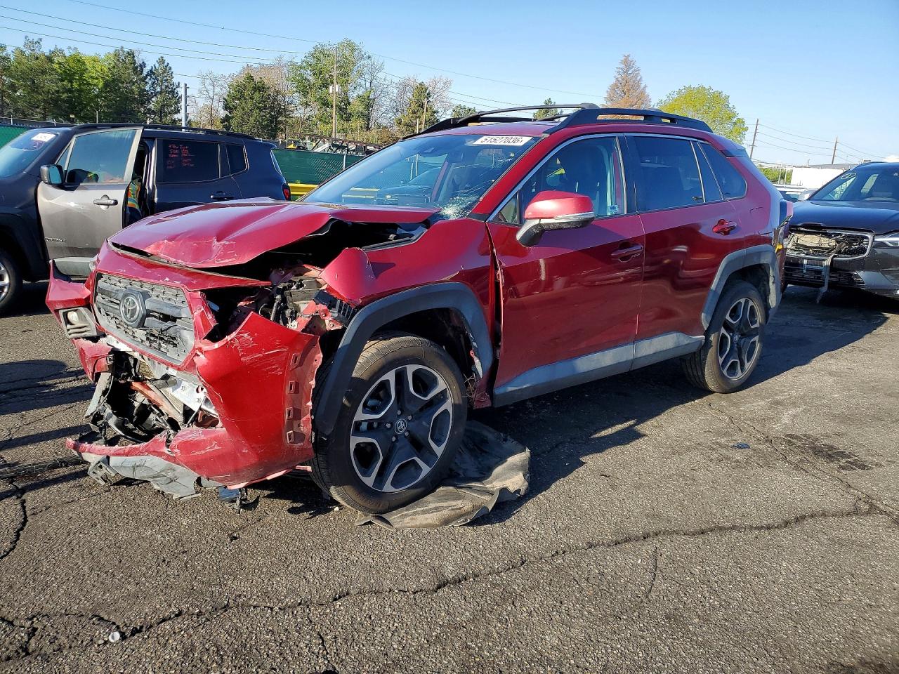 Salvage Toyota RAV4 Image
