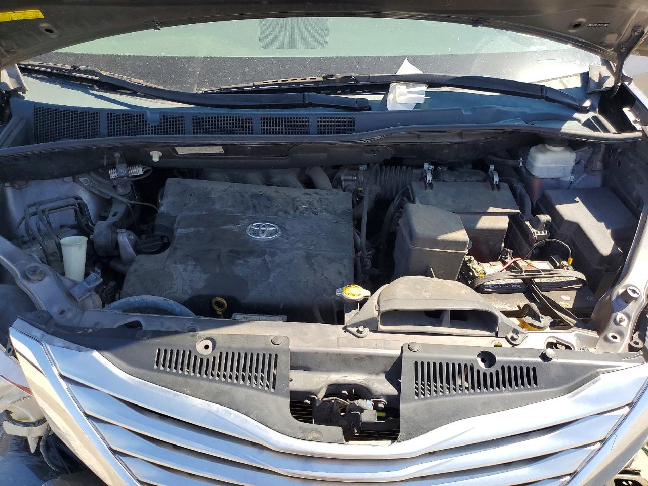Toyota Sienna Limited 7-passenger