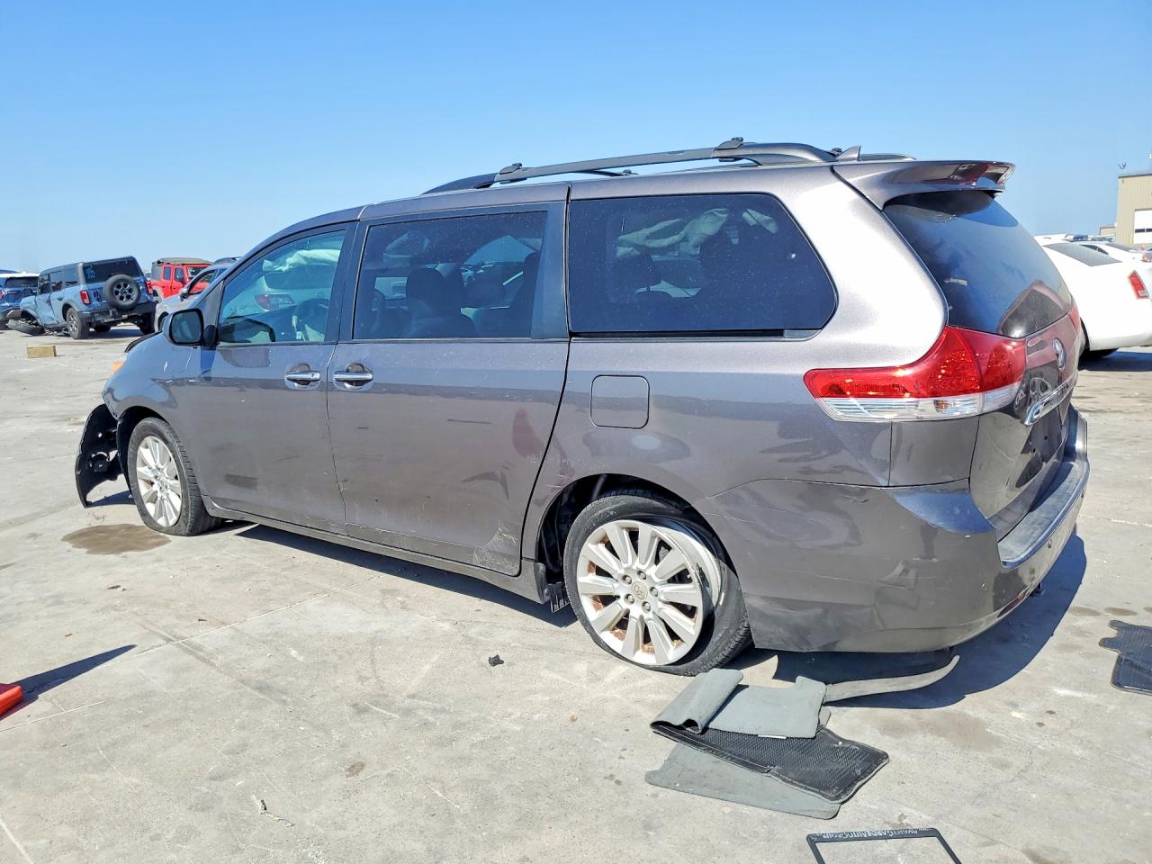 Toyota Sienna Limited 7-passenger