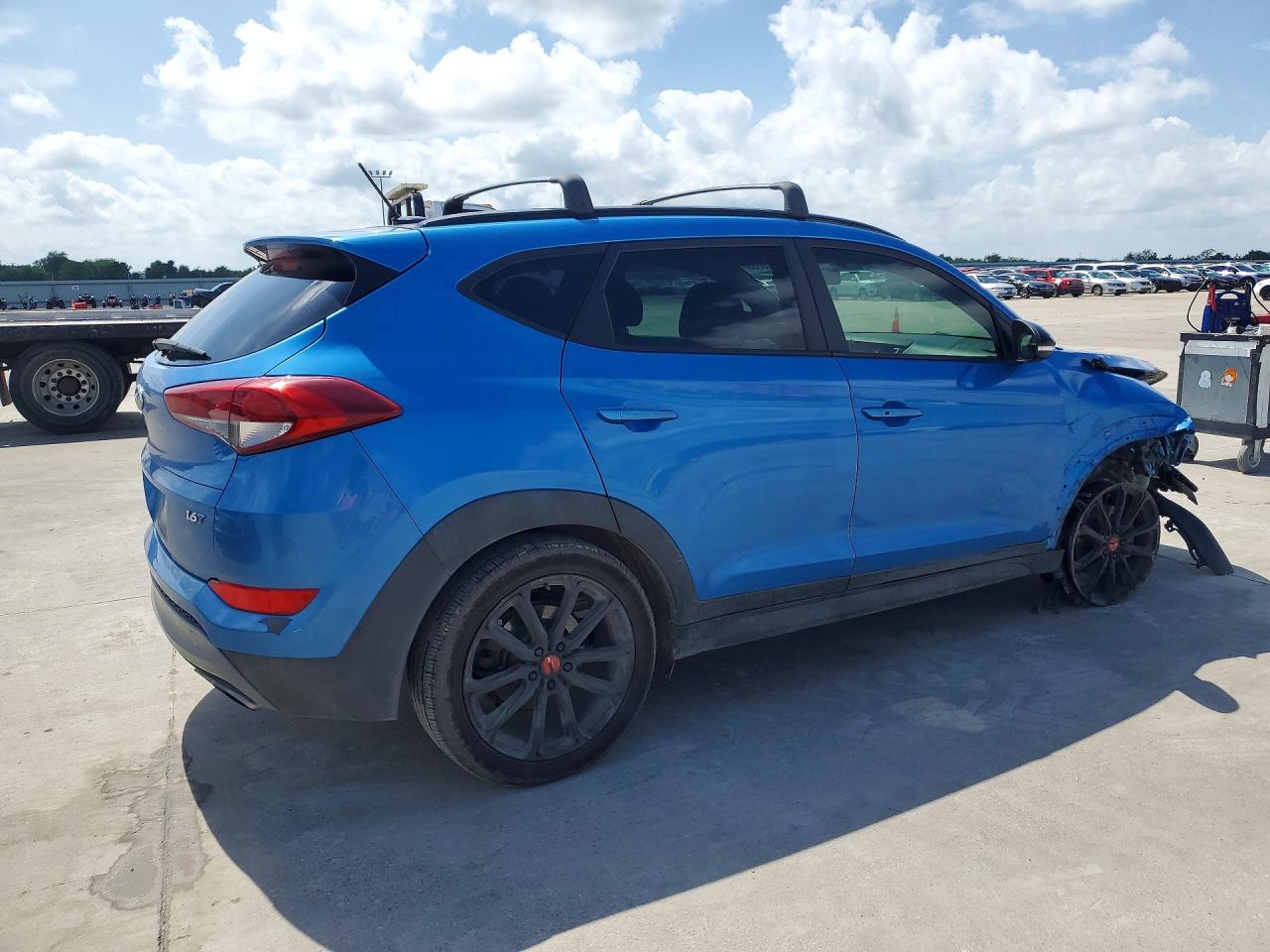 Hyundai TUCSON Night