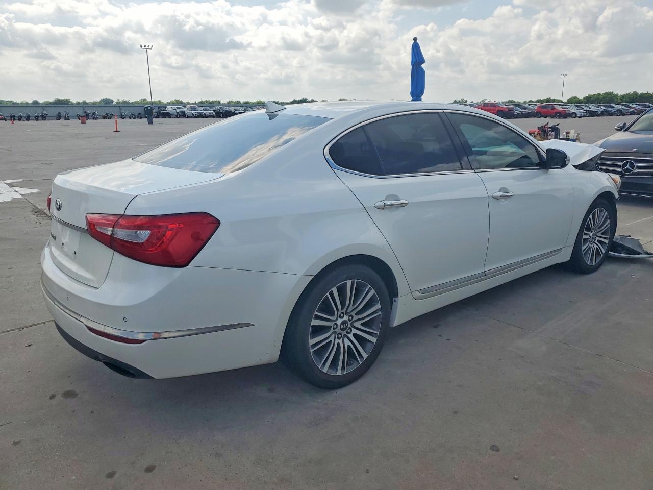 Kia Cadenza Premium